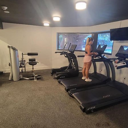 2 Bedroom 2 Bath Beachfront Condo On Miami Beach Millionaire Row 외부 사진