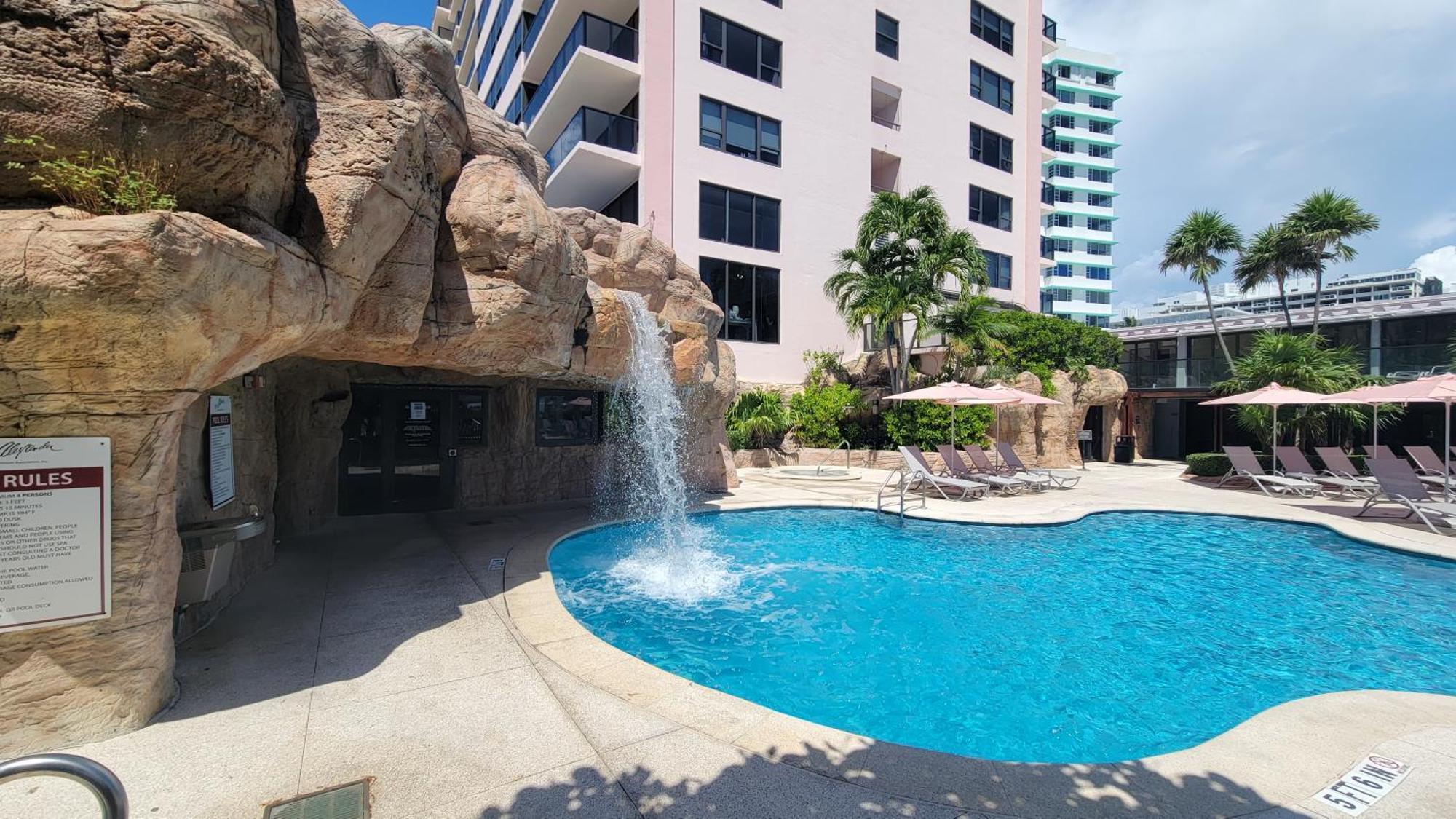2 Bedroom 2 Bath Beachfront Condo On Miami Beach Millionaire Row 외부 사진