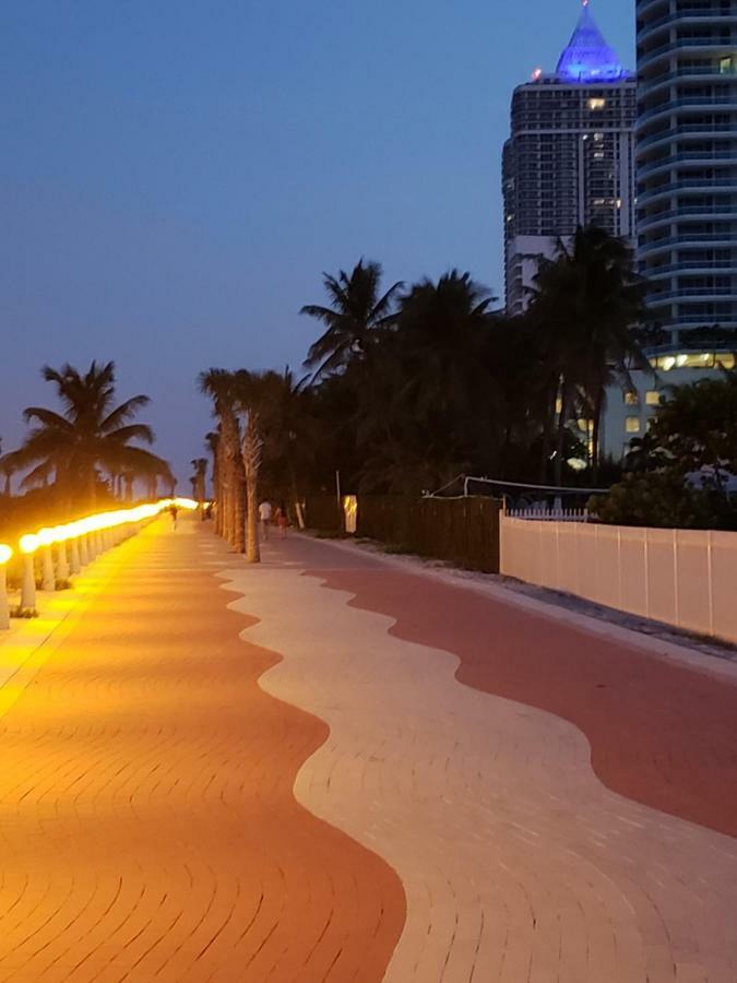 2 Bedroom 2 Bath Beachfront Condo On Miami Beach Millionaire Row 외부 사진